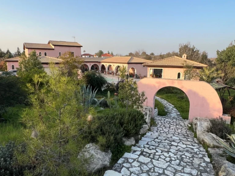 5 Bedroom House for Sale in Sia, Nicosia District