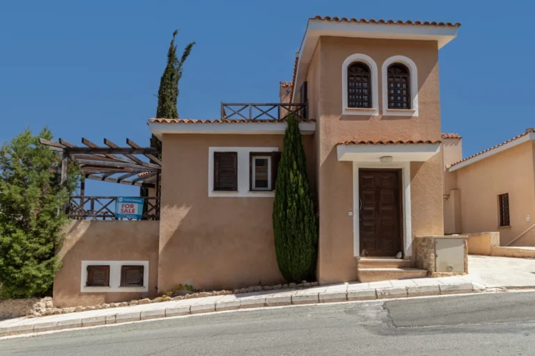 3 Bedroom House for Sale in Tsada, Paphos District