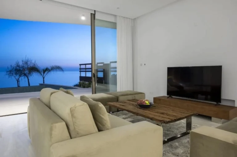 3 Bedroom House for Sale in Kissonerga, Paphos District