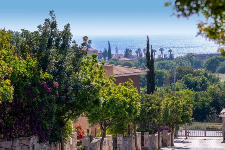 3 Bedroom Apartment for Sale in Chlorakas, Paphos District