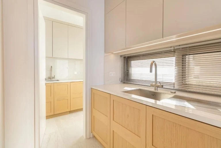 5 Bedroom House for Sale in Kissonerga, Paphos District