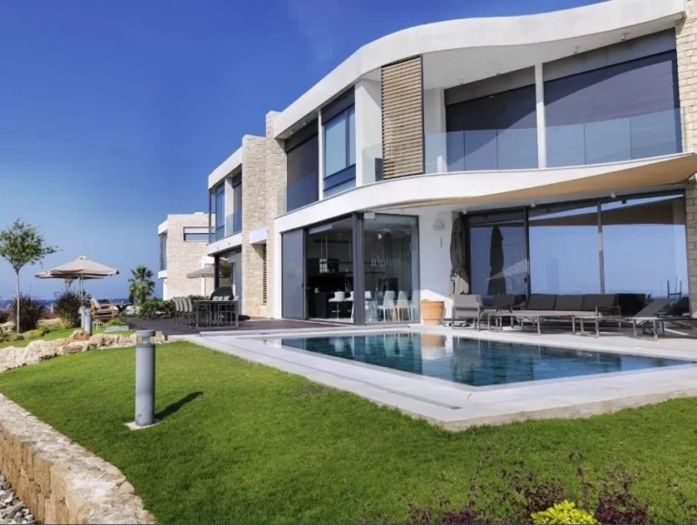 4 Bedroom House for Sale in Chlorakas, Paphos District