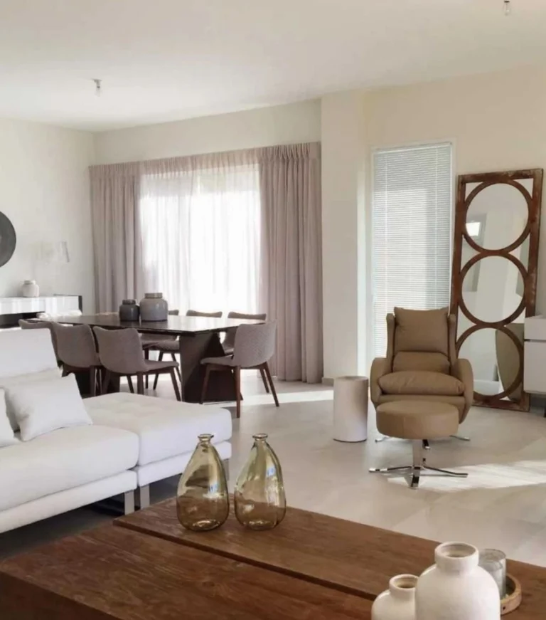 4 Bedroom House for Sale in Chlorakas, Paphos District