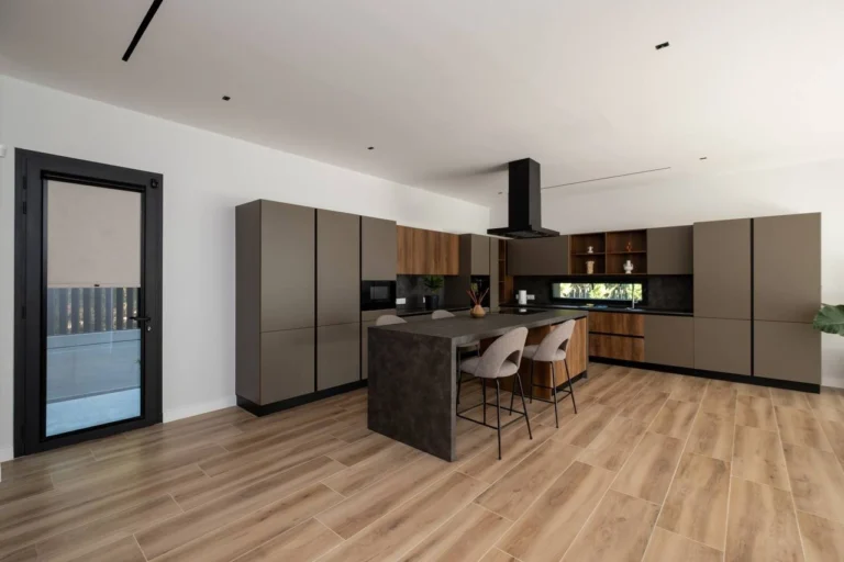 6+ Bedroom House for Sale in Souni, Limassol District