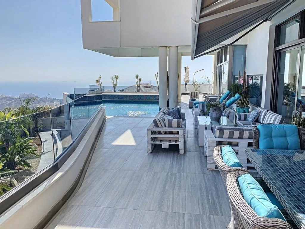 4 Bedroom House for Sale in Agios Tychonas, Limassol District