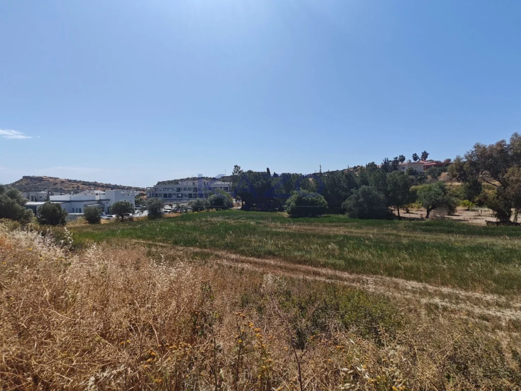 6,292m² Plot for Sale in Agios Tychonas, Limassol District