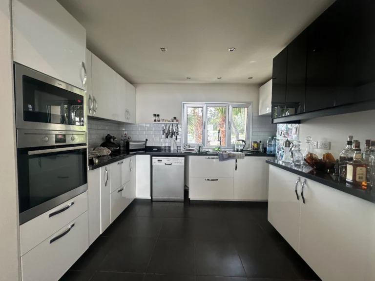 4 Bedroom House for Sale in Agios Tychonas, Limassol District