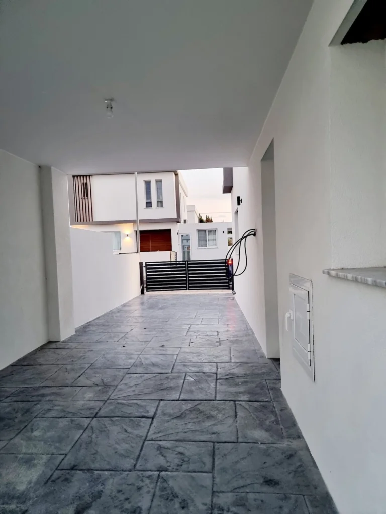 2 Bedroom House for Sale in Moni, Limassol District