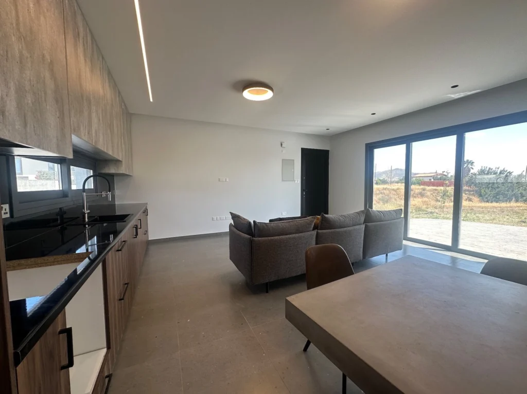 2 Bedroom House for Rent in Parekklisia, Limassol District