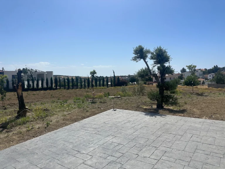 2 Bedroom House for Rent in Parekklisia, Limassol District