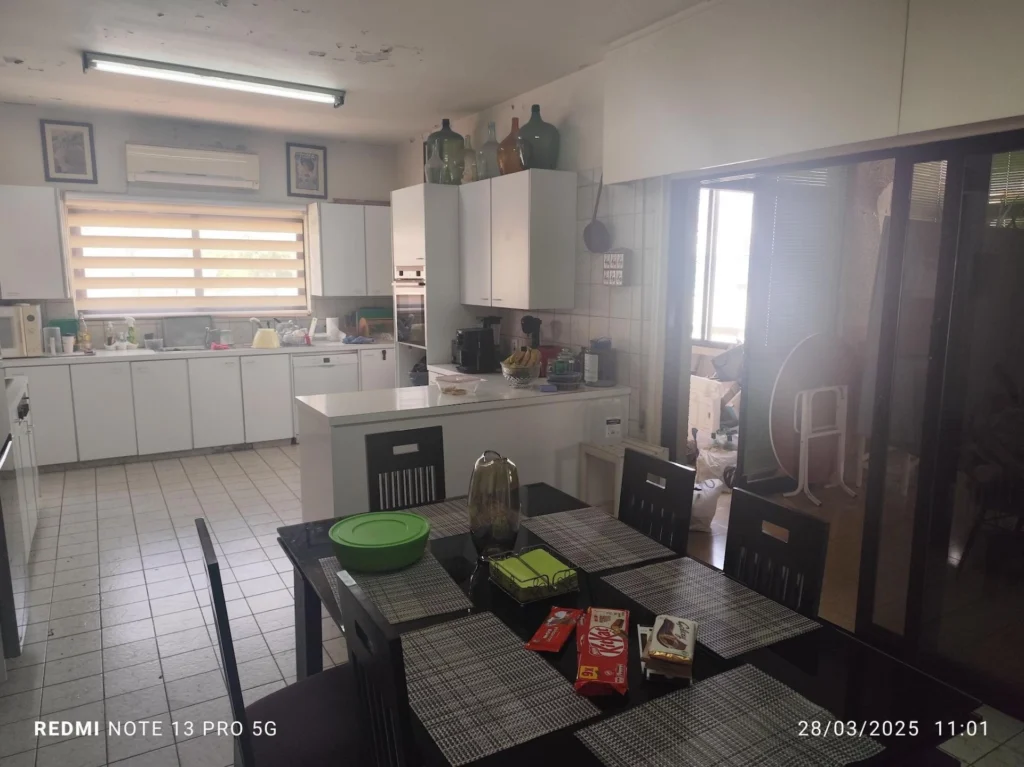 900m² Building for Rent in Limassol – Katholiki