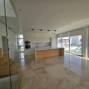 4 Bedroom House for Rent in Pervolia Larnacas