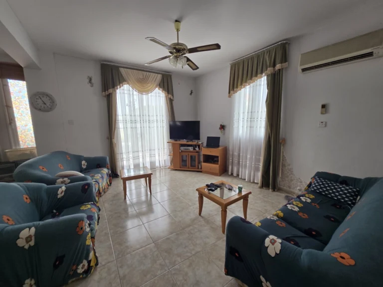 Cheap Houses and Villas for Sale Larnaca up to 700000 euro