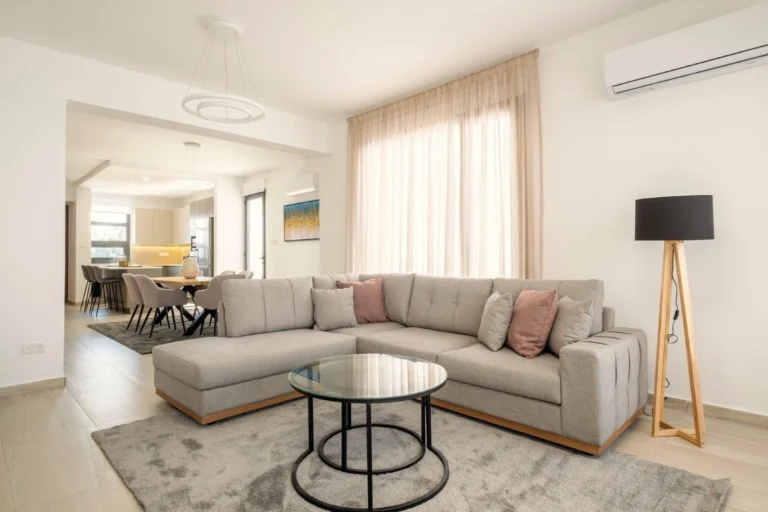 4 Bedroom House for Sale in Oroklini, Larnaca District