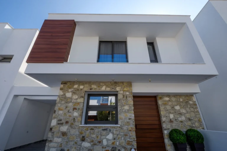 5 Bedroom House for Sale in Livadia Larnakas, Larnaca District