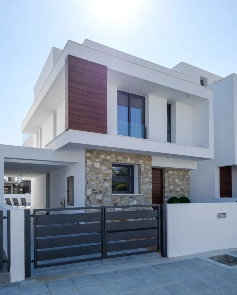 4 Bedroom House for Sale in Livadia Larnakas, Larnaca District