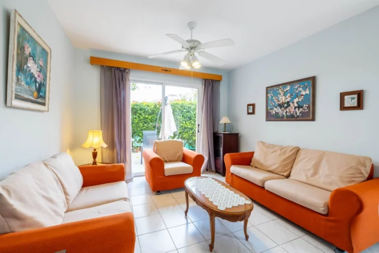 3 Bedroom House for Sale in Tombs Of the Kings, Paphos District