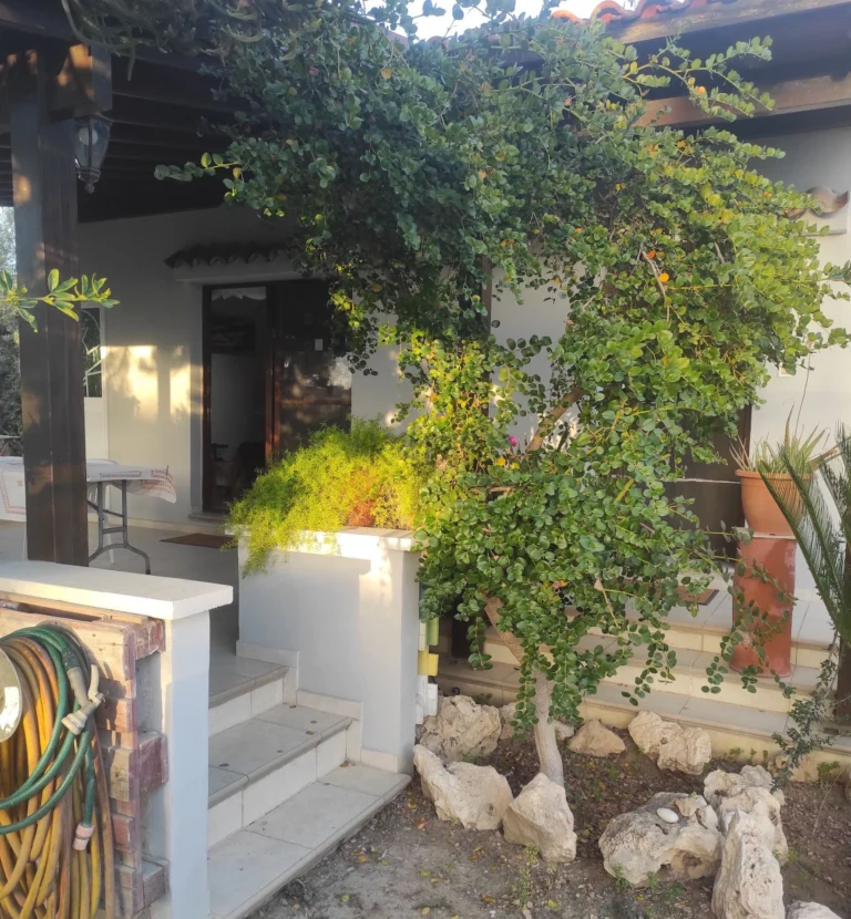 Cheap Houses and Villas for Sale Nicosia up to 300000 euro