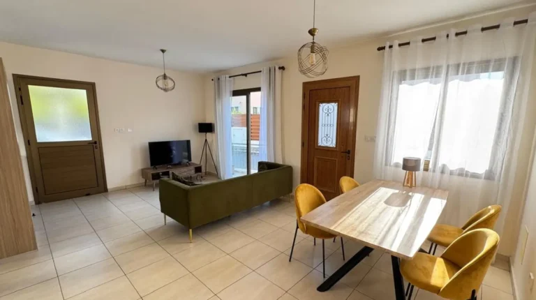 2 Bedroom House for Sale in Paphos – Universal