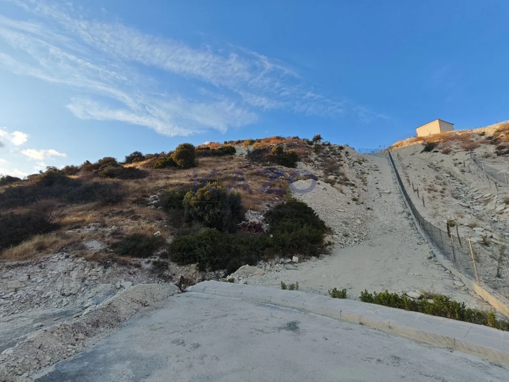 924m² Plot for Sale in Agios Tychonas, Limassol District