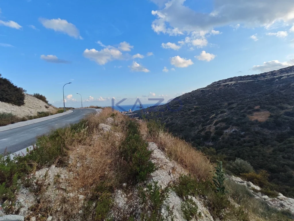 881m² Plot for Sale in Agios Tychonas, Limassol District
