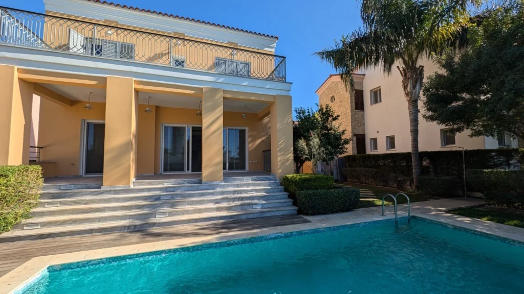4 Bedroom House for Sale in Limassol – Marina