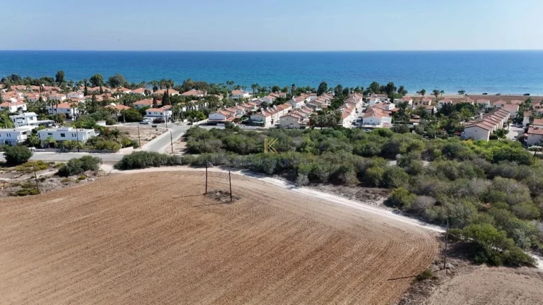 4 Bedroom House for Sale in Pervolia Larnacas