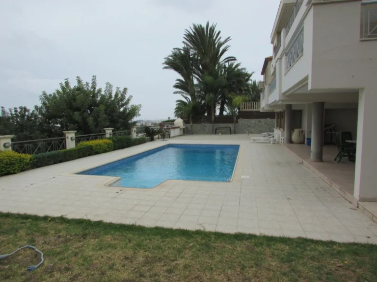 5 Bedroom House for Sale in Paniotis, Limassol District
