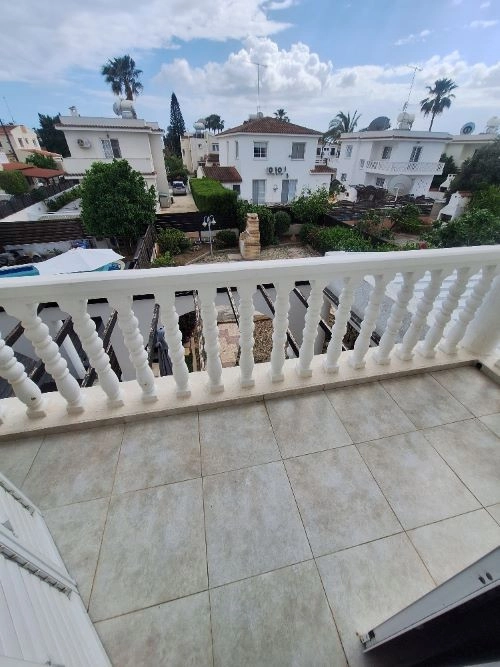 Cheap Houses and Villas for Sale Larnaca up to 400000 euro