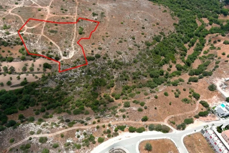 100,406m² Plot for Sale in Paphos – Anavargos