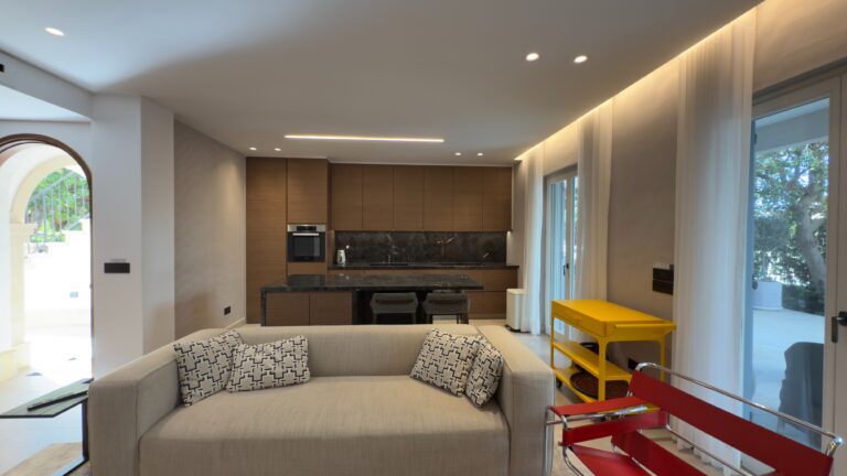 2 Bedroom Apartment for Sale in Amathounta, Pyrgos Sea Front, Limassol District