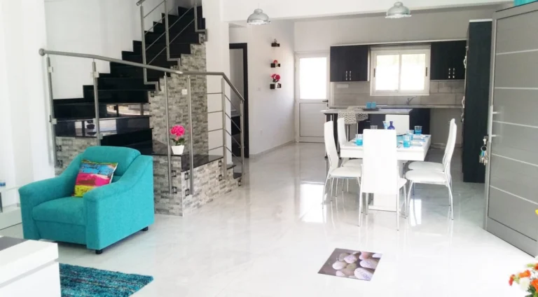 3 Bedroom House for Sale in Chlorakas, Paphos District