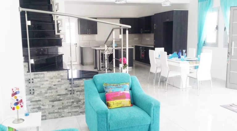 3 Bedroom House for Sale in Chlorakas, Paphos District