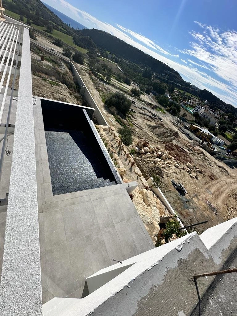 6+ Bedroom House for Sale in Agios Tychonas, Limassol District