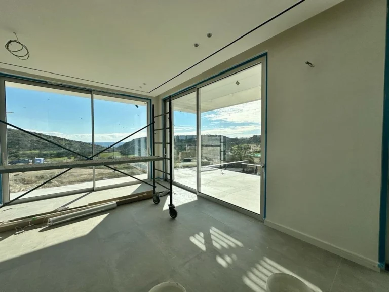 6+ Bedroom House for Sale in Agios Tychonas, Limassol District