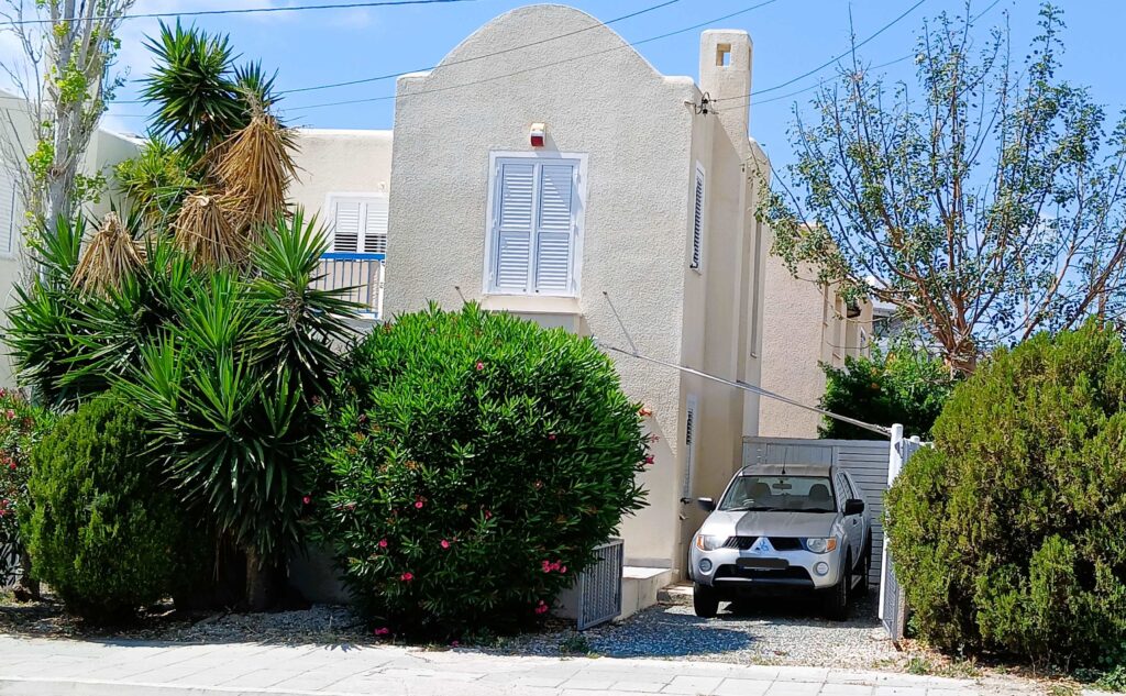 3 Bedroom House for Sale in Paphos – Universal