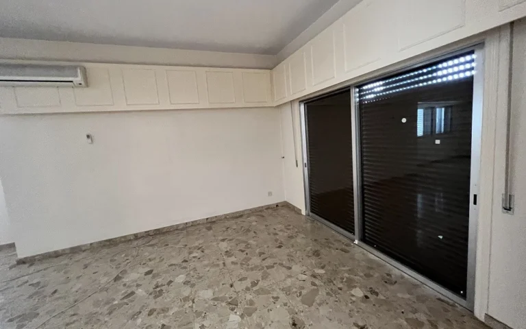 433m² Building for Sale in Agios Dometios, Nicosia District