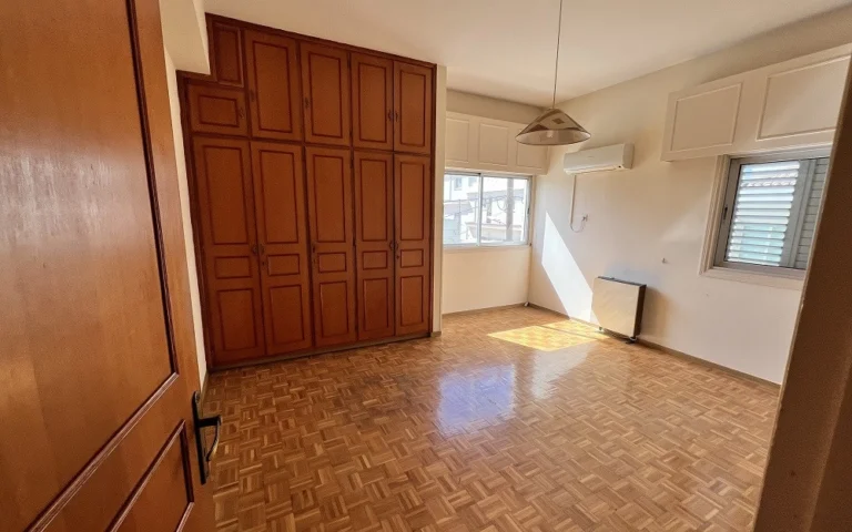 433m² Building for Sale in Agios Dometios, Nicosia District