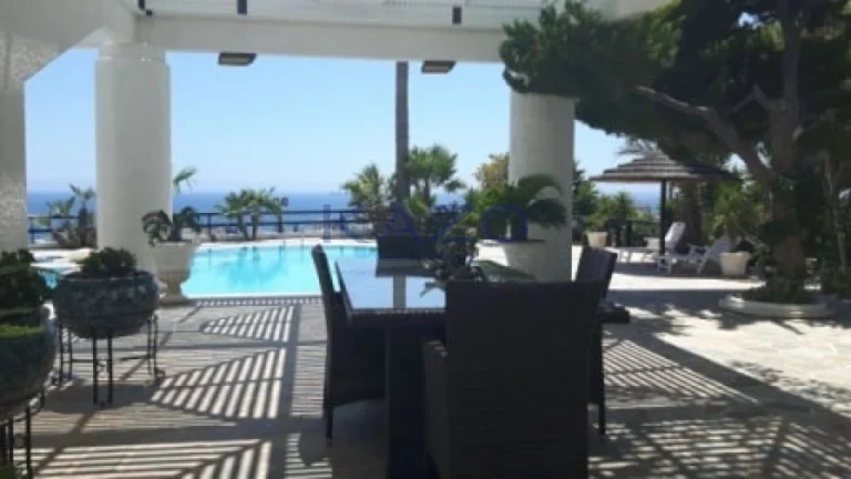 6+ Bedroom House for Sale in Limassol District