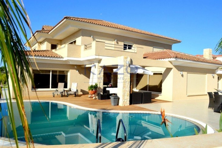 6+ Bedroom House for Sale in Limassol – Agios Athanasios