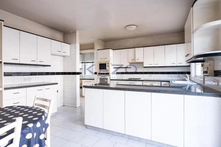 4 Bedroom House for Sale in Strovolos, Nicosia District