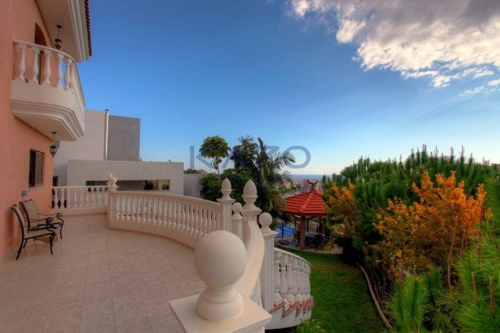6+ Bedroom House for Sale in Limassol – Agia Fyla