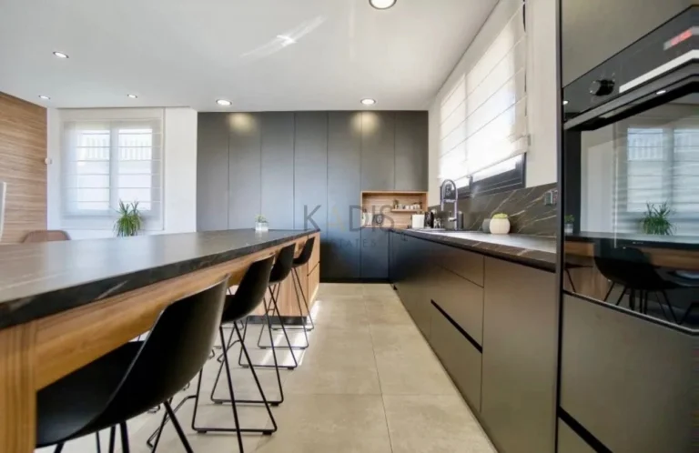 5 Bedroom House for Sale in Limassol District