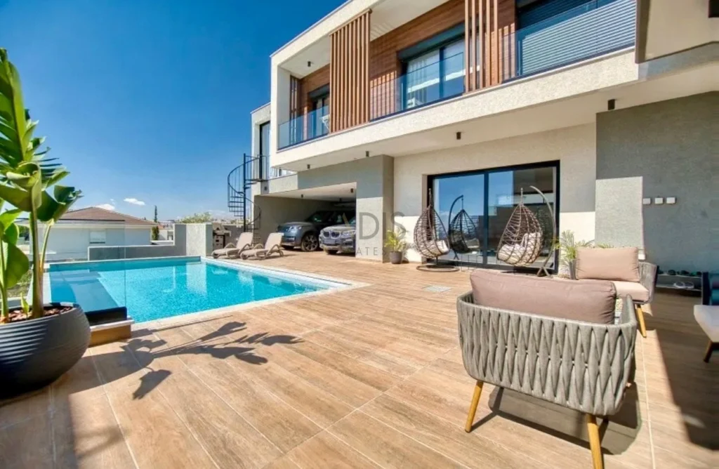 5 Bedroom House for Sale in Limassol District