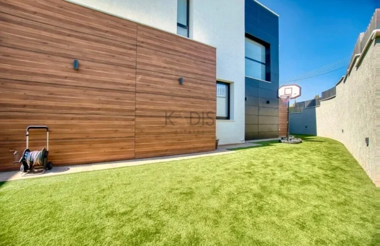 5 Bedroom House for Sale in Limassol District
