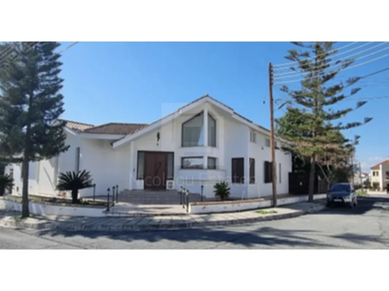 5 Bedroom House for Sale in Aradippou, Larnaca District