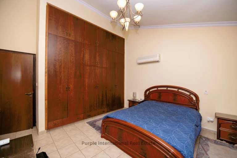 5 Bedroom House for Sale in Mosfiloti, Larnaca District