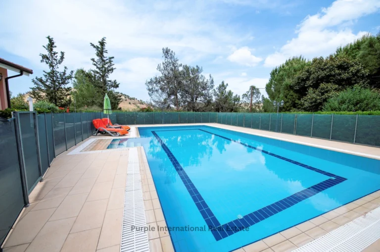 5 Bedroom House for Sale in Mosfiloti, Larnaca District