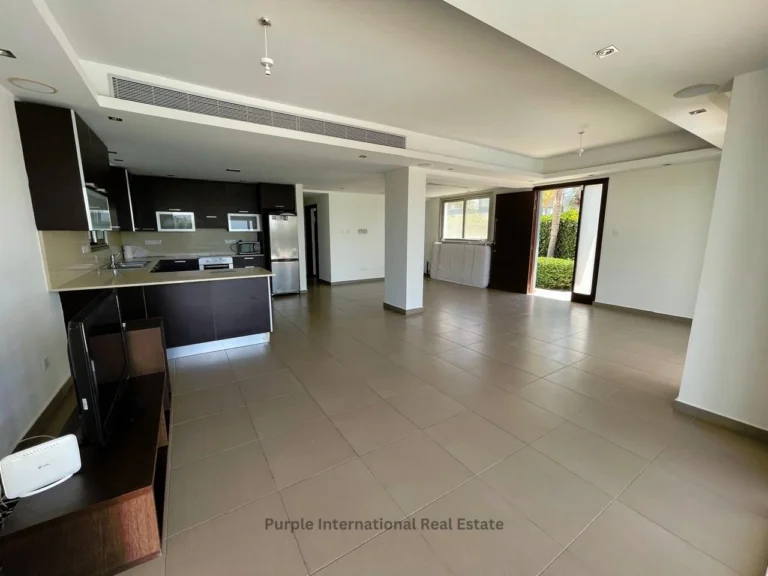 3 Bedroom Apartment for Sale in Pervolia Larnacas