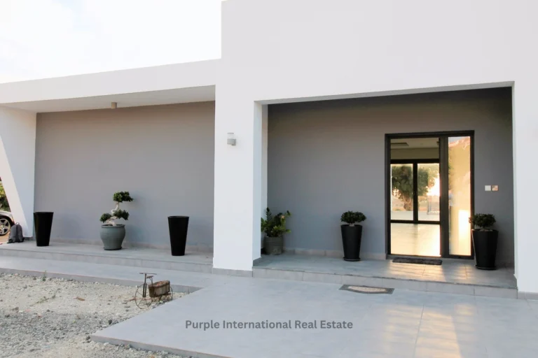 4 Bedroom House for Sale in Paphos – Emba